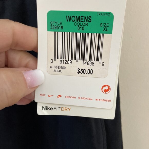 Nike Dri-Fit Training Capri Pants Women's XL Black Workout Yoga Athleisure NWT - Picture 3 of 10